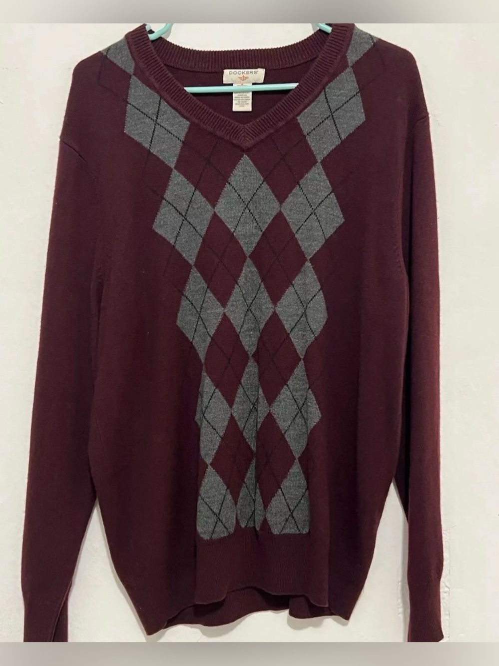 Dockers Mens Sweater Large Burgundy Long Sleeve V Neck Acrylic Casual Soft